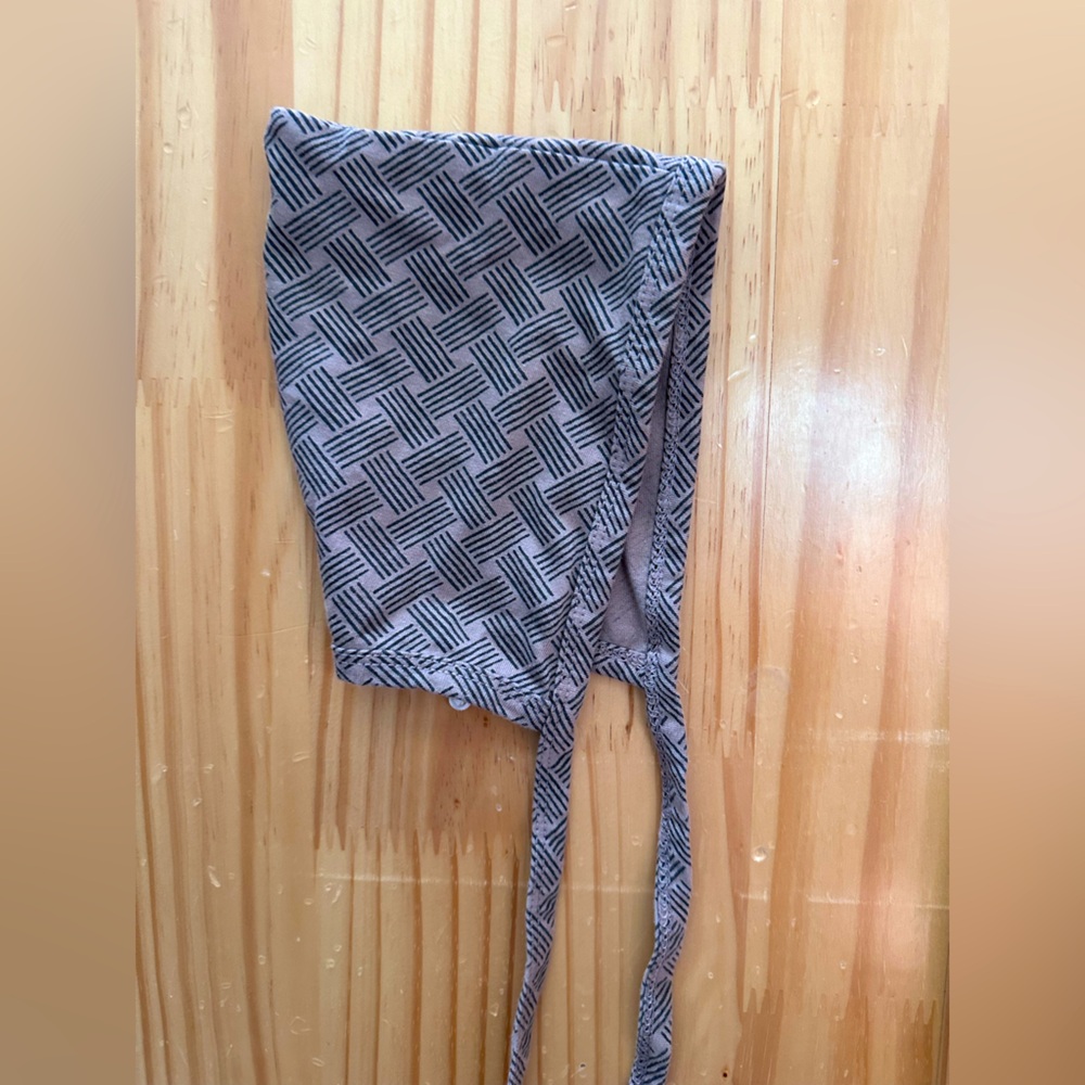 Kate Quinn Unisex Baby Bonnet